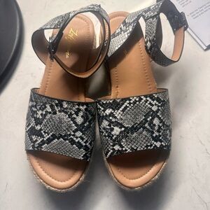 Women's Snake-Print Ankle-Strap Sandals - Black & Gray